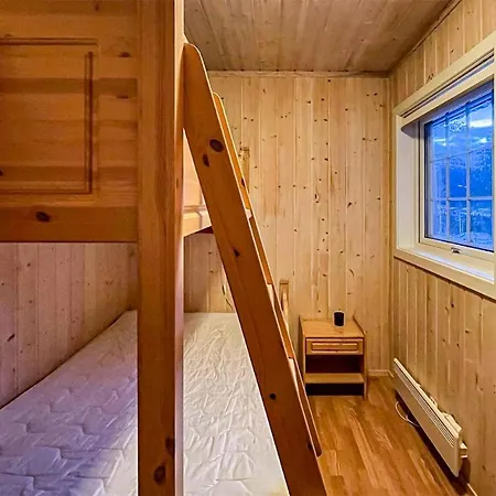 Holiday home 4 Bedroom Stunning In